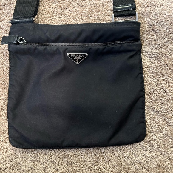 Prada - Authentic - Nylon/Canvas Messenger Crossbody -black - Picture 2 of 14